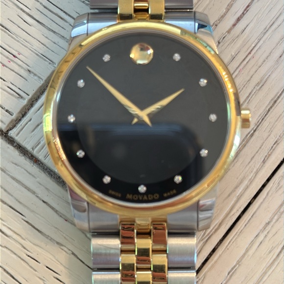 Movado Museum Classic Men’s Watch - Picture 5 of 5